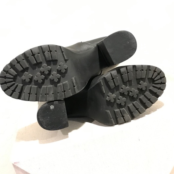 Steve Madden
Ever Platform Heel Booties - Picture 5 of 9